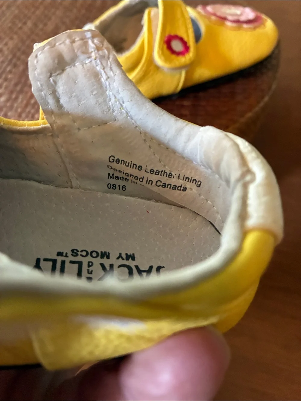 Jack & Lily yellow leather infant Mary Jane shoes SZ 0-6 Mths